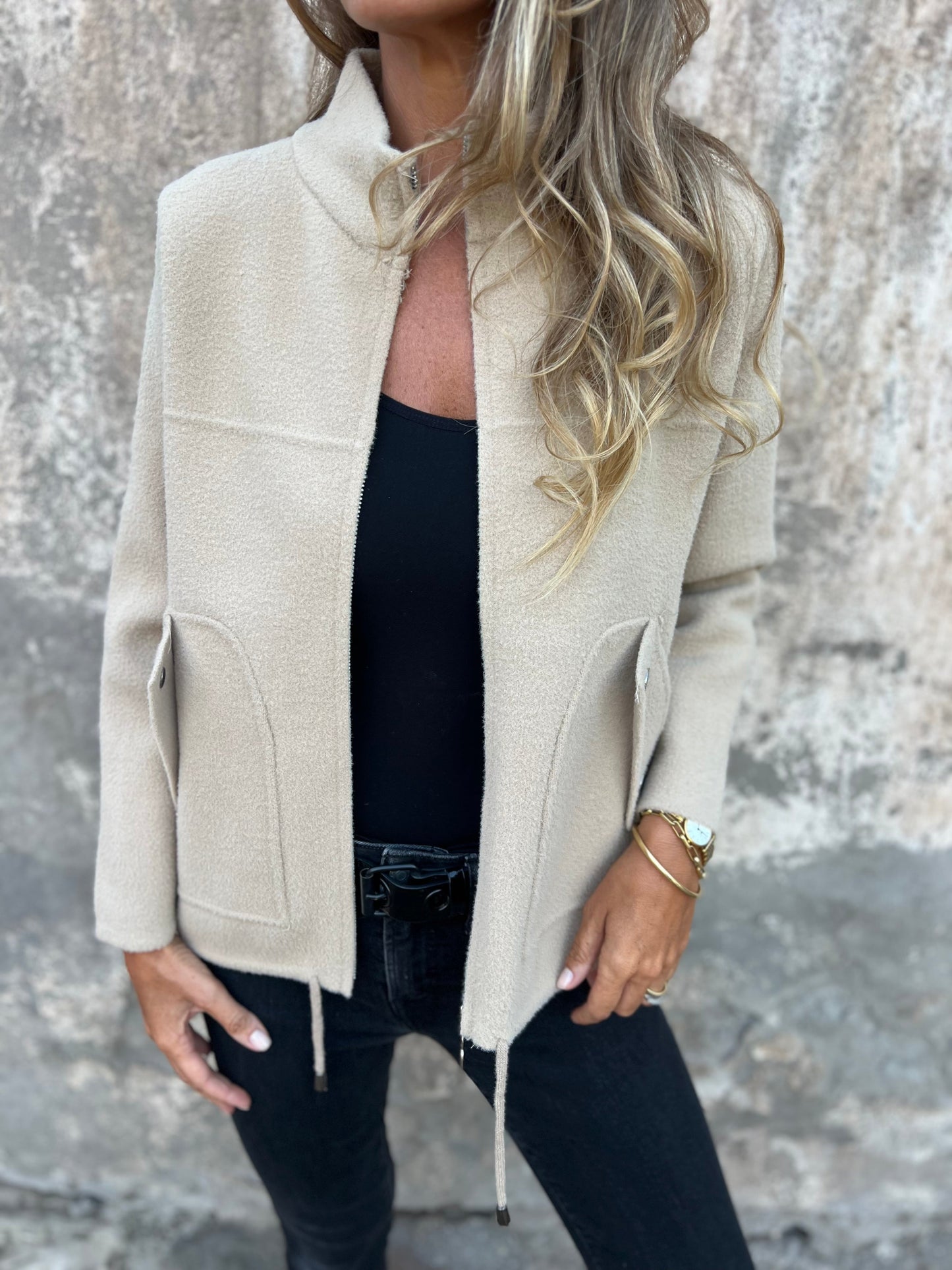 Amalyn™ | Elegancka Kurtka Damska z Regulowanym Fasonem