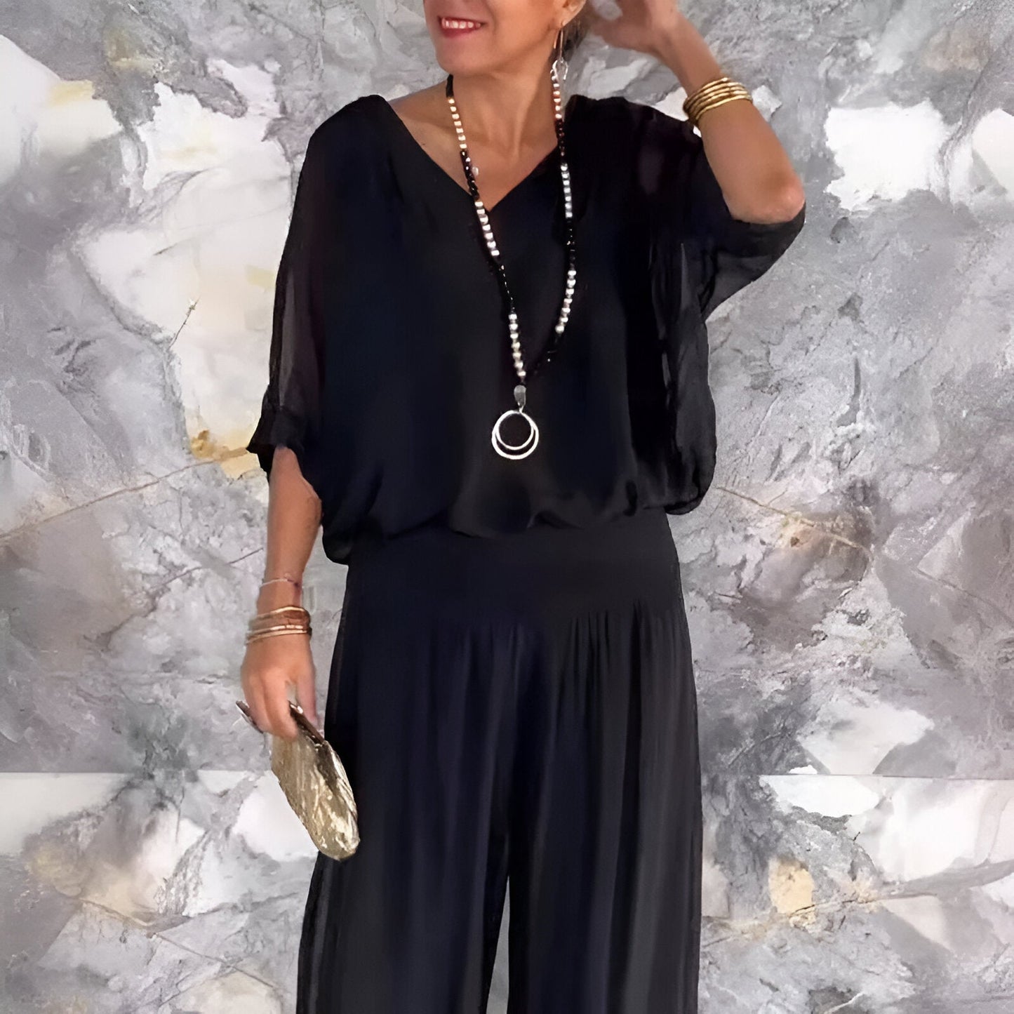 Louise™ | Elegancki zestaw z topem w serek i spodniami